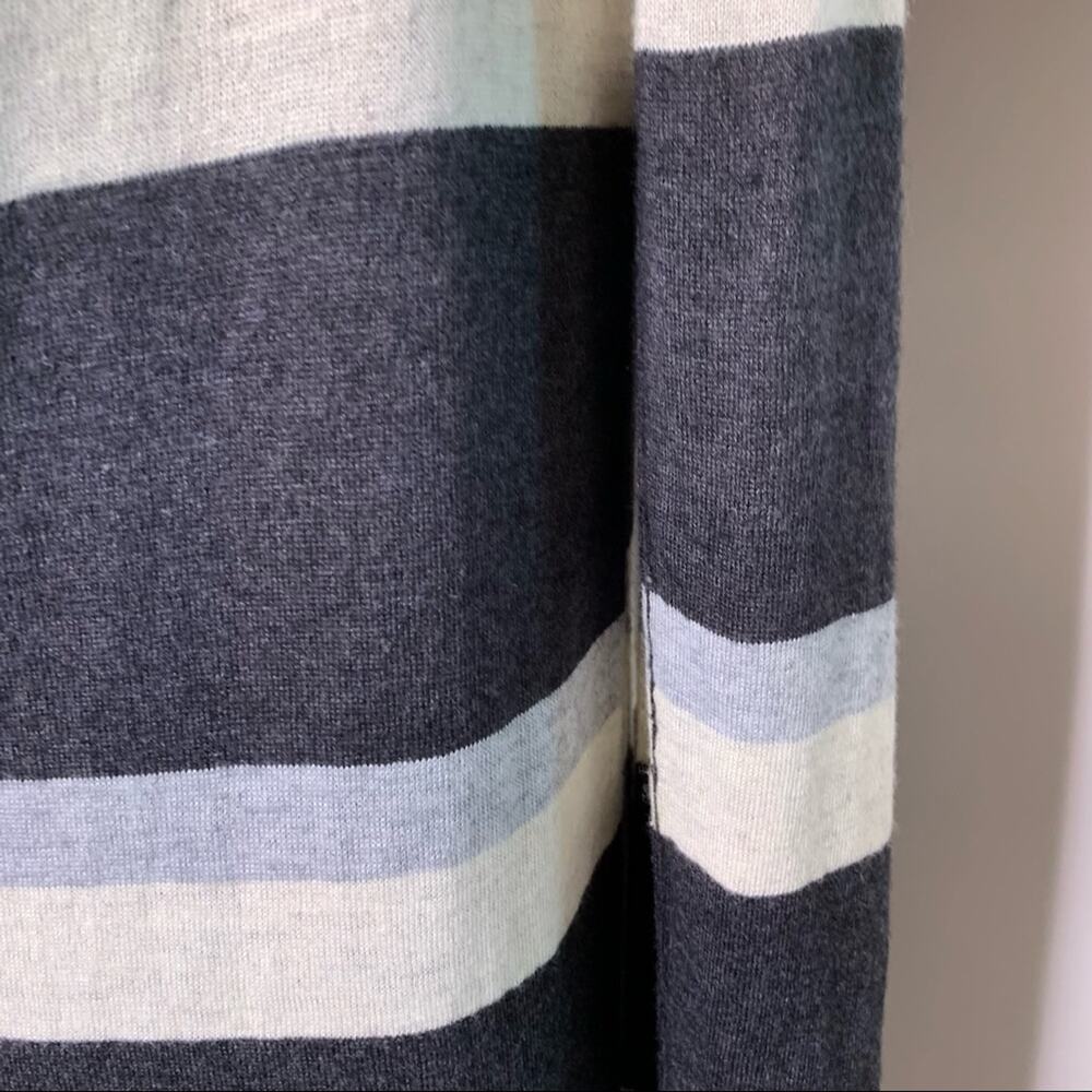 Tommy Bahama gray white striped wool blend cowl neck sweater size Medium - Picture 9 of 12